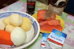 Ингредиенты для рыбного супа с сыром
