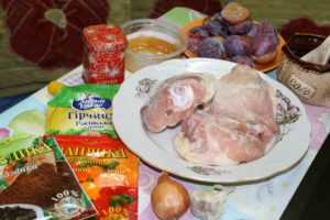 Ингредиенты курицы в сливовом маринаде
