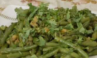 Зеленая стручковая фасоль салат готов