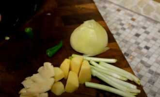 Подготовим овощи для супа рамен